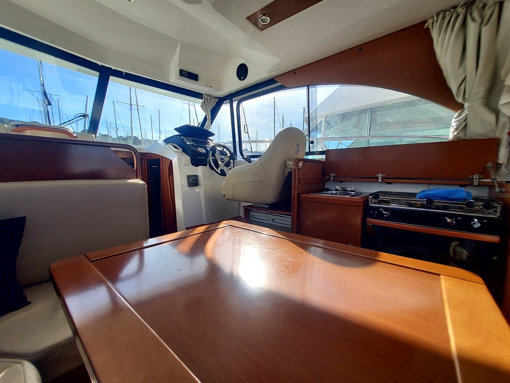 slider 9 Beneteau Antares 30 Fly